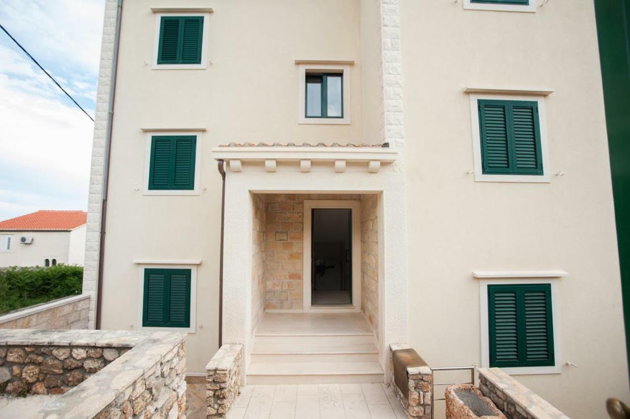 House Koloc Daire Bol Dış mekan fotoğraf