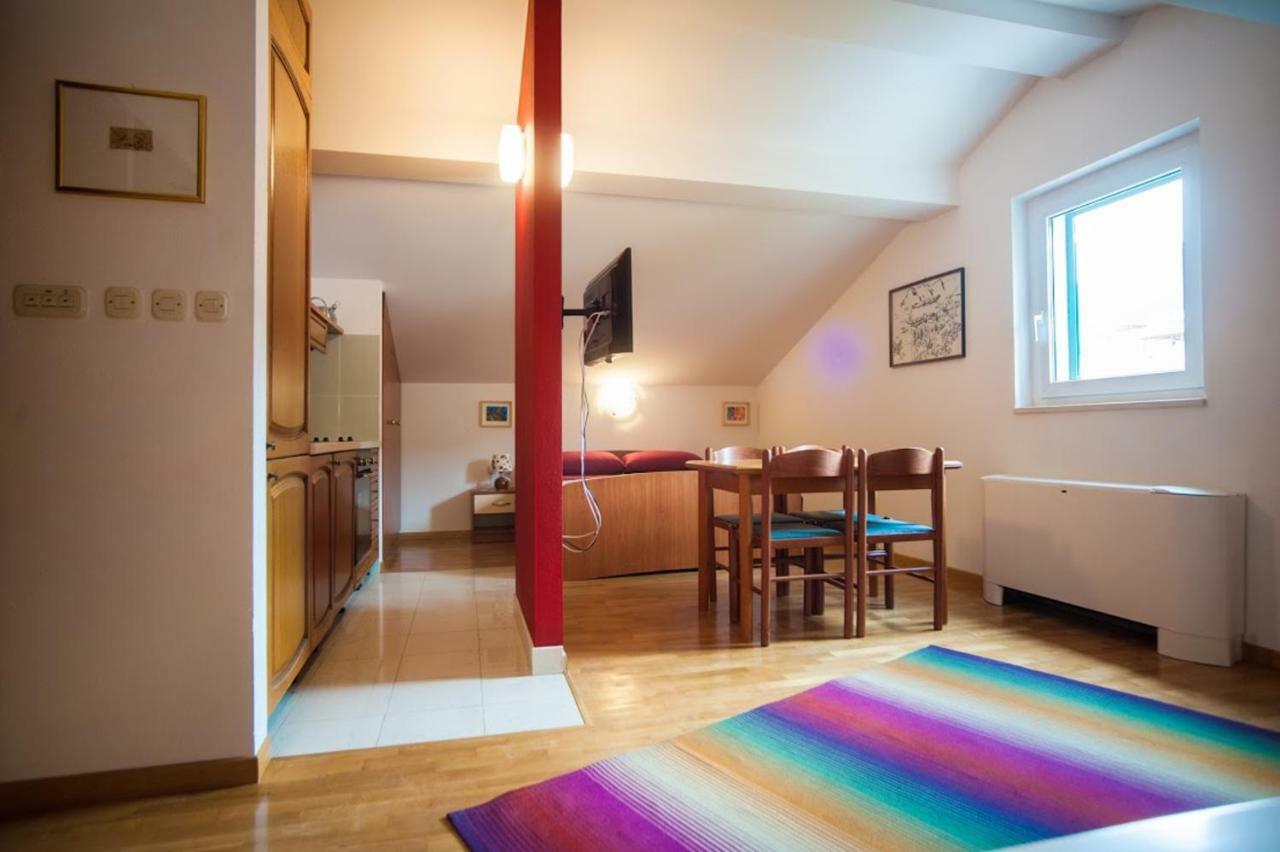 House Koloc Daire Bol Dış mekan fotoğraf